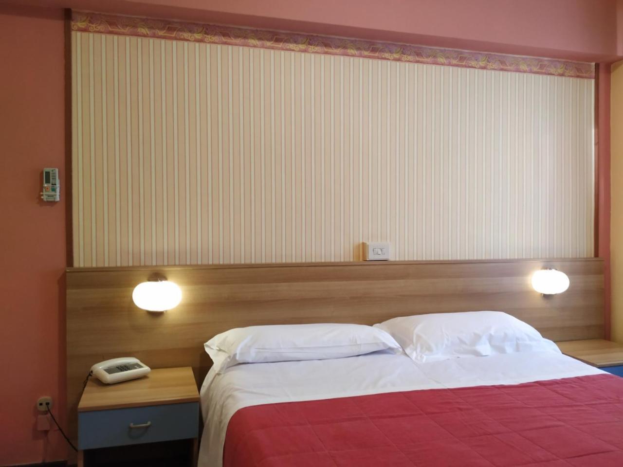 Augusta Albergo B&B Camogli Bagian luar foto